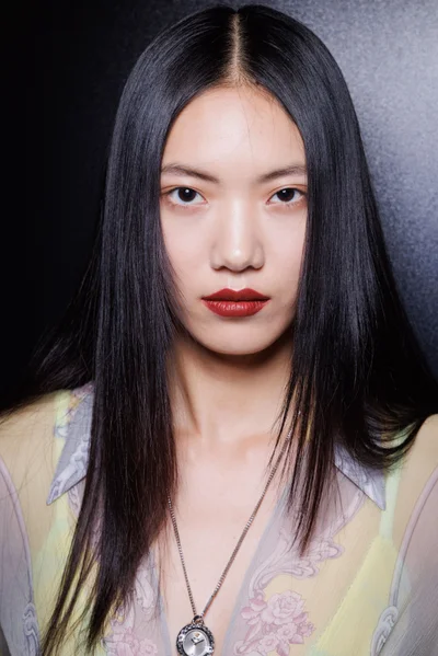 Look 25